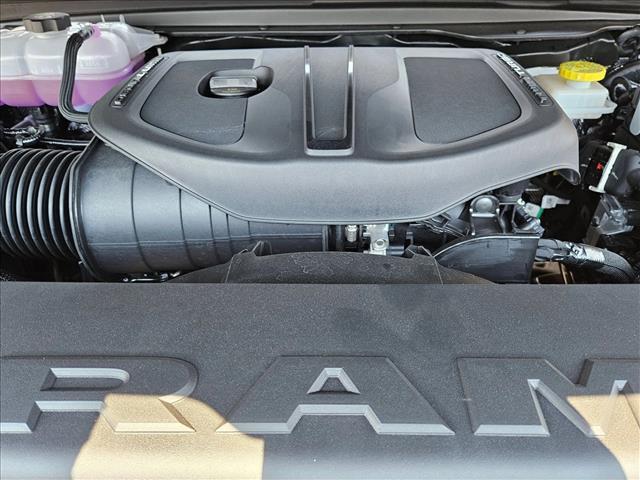 Photo of 2026 Diamond Black Crystal Pearlcoat RAM 1500