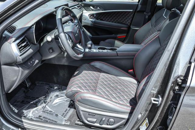 Photo of 2025 Makalu Gray Genesis G70