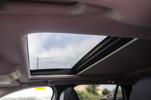 Photo of 2024 Wind Chill Pearl Mazda CX-50