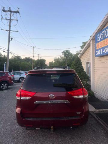 Photo of 2013 Red Toyota Sienna