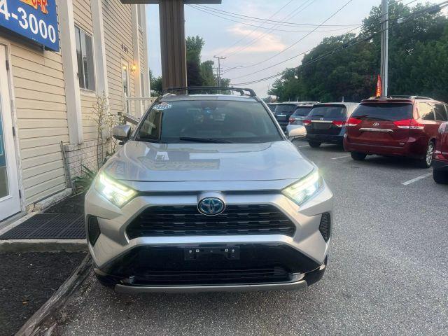 Photo of 2023 Silver Toyota RAV4 Hybrid