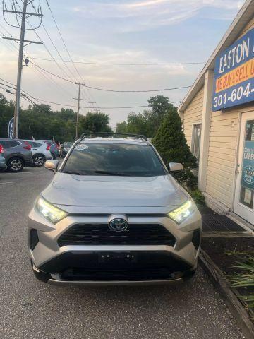 Photo of 2023 Silver Toyota RAV4 Hybrid