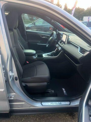 Photo of 2023 Silver Toyota RAV4 Hybrid