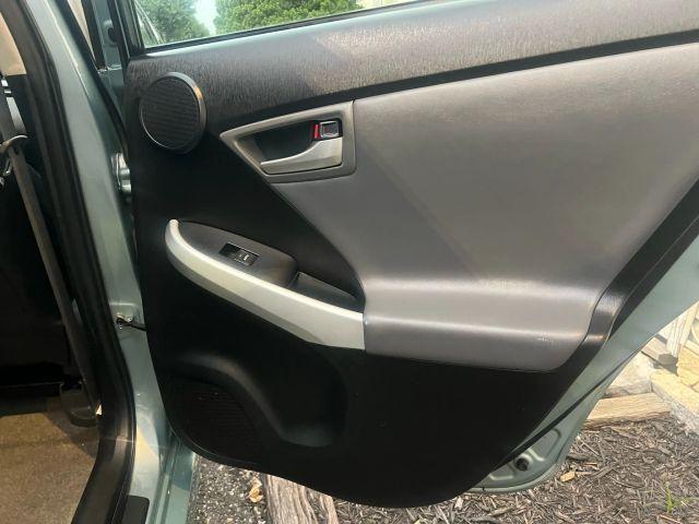Photo of 2014 Blue Toyota Prius