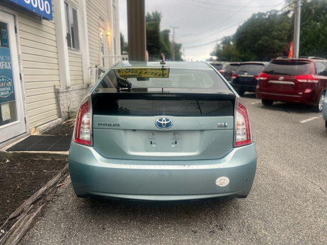 Photo of 2014 Blue Toyota Prius