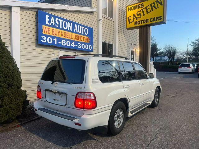 Photo of 2002 White Lexus LX 470