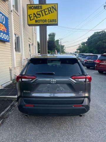 Photo of 2025 Gray Metallic Toyota RAV4