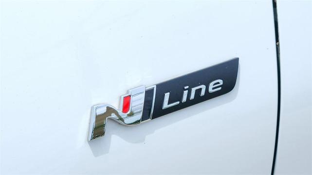 Photo of 2024 White Pearl Hyundai TUCSON Hybrid