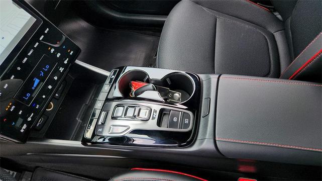 Photo of 2024 White Pearl Hyundai TUCSON Hybrid