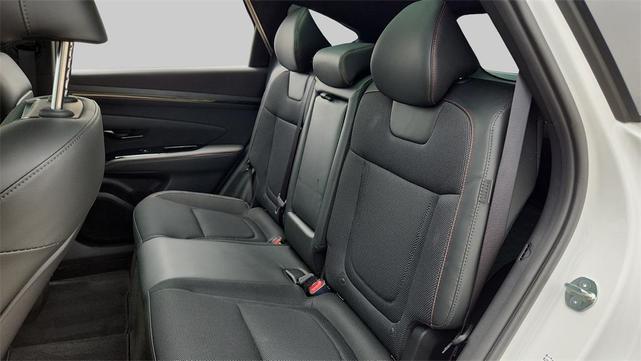 Photo of 2024 White Pearl Hyundai TUCSON Hybrid