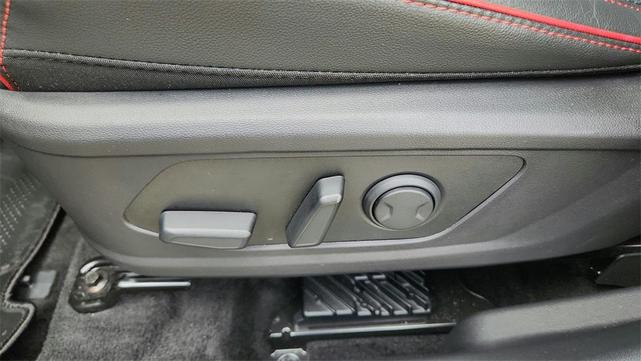 Photo of 2024 White Pearl Hyundai TUCSON Hybrid