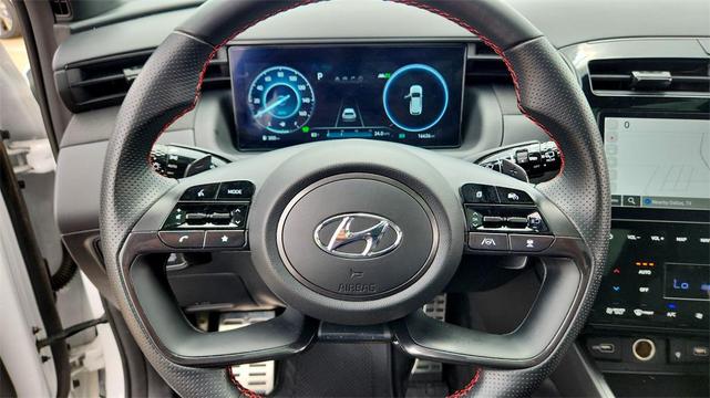 Photo of 2024 White Pearl Hyundai TUCSON Hybrid