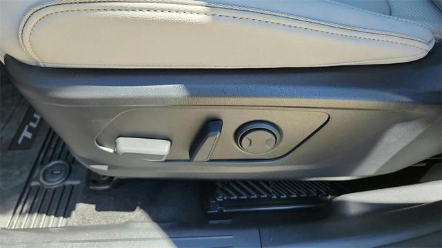 Photo of 2025 Phantom Black Hyundai TUCSON