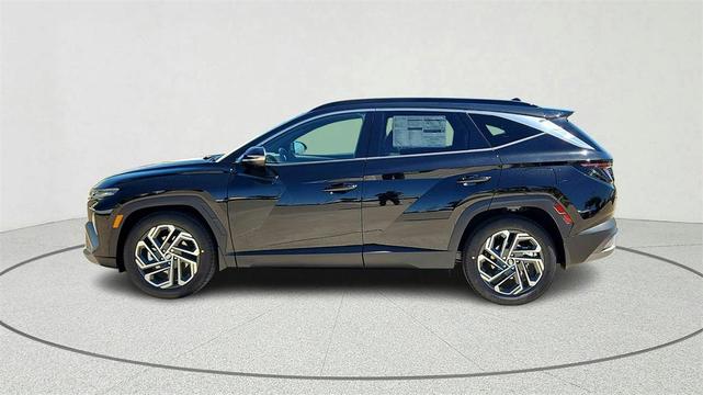 Photo of 2025 Phantom Black Hyundai TUCSON