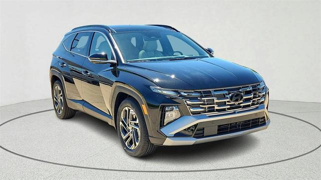 Photo of 2025 Phantom Black Hyundai TUCSON