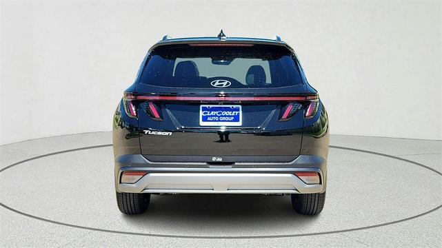 Photo of 2025 Phantom Black Hyundai TUCSON