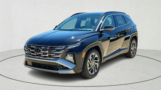 Photo of 2025 Phantom Black Hyundai TUCSON