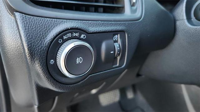 Photo of 2019 Summit White Buick Envision