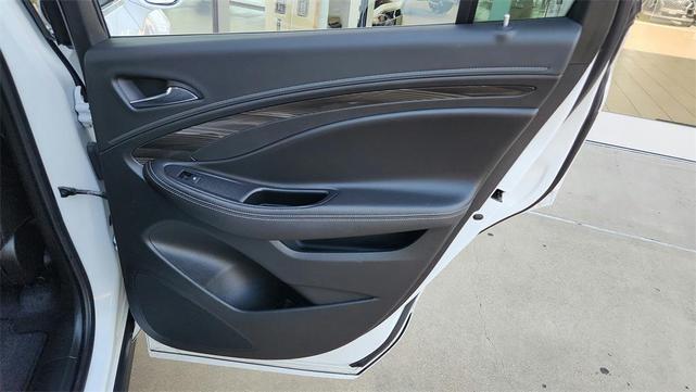 Photo of 2019 Summit White Buick Envision