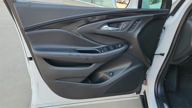 Photo of 2019 Summit White Buick Envision