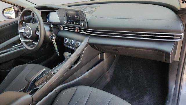 Photo of 2025 Fluid Metal Hyundai ELANTRA