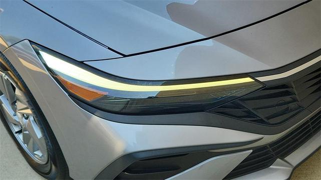 Photo of 2025 Fluid Metal Hyundai ELANTRA