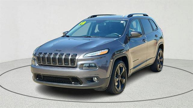 Photo of 2018 Granite Crystal Metallic Clearcoat Jeep Cherokee