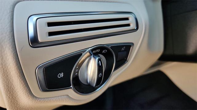Photo of 2015  Mercedes-Benz C-Class