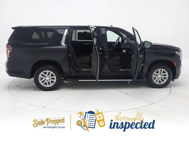 Photo of 2021 Black Chevrolet Suburban