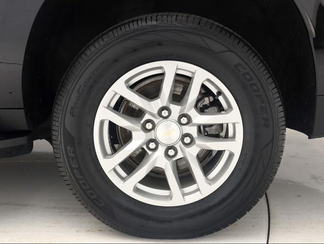 Photo of 2021 Black Chevrolet Suburban