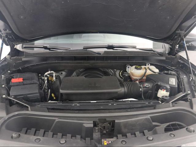 Photo of 2021 Black Chevrolet Suburban