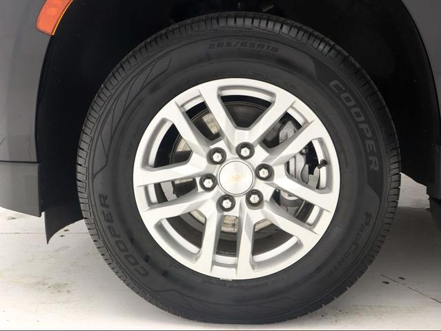 Photo of 2021 Black Chevrolet Suburban