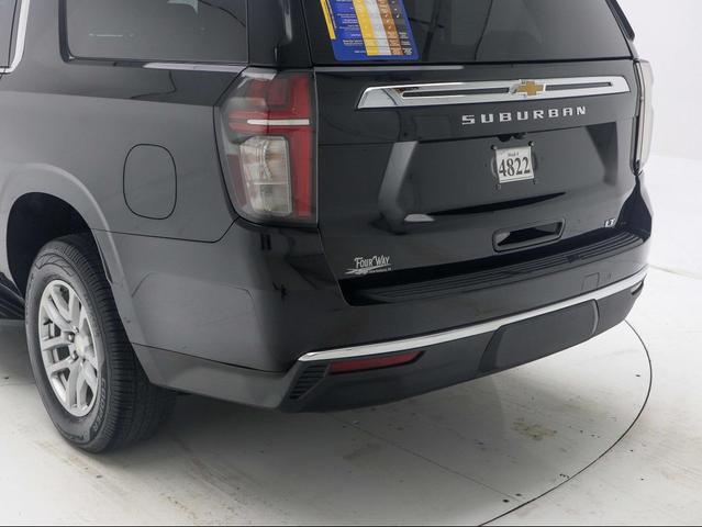 Photo of 2021 Black Chevrolet Suburban