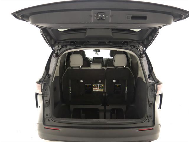 Photo of 2023 Midnight Black Metallic Toyota Sienna