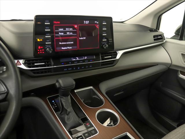 Photo of 2023 Midnight Black Metallic Toyota Sienna