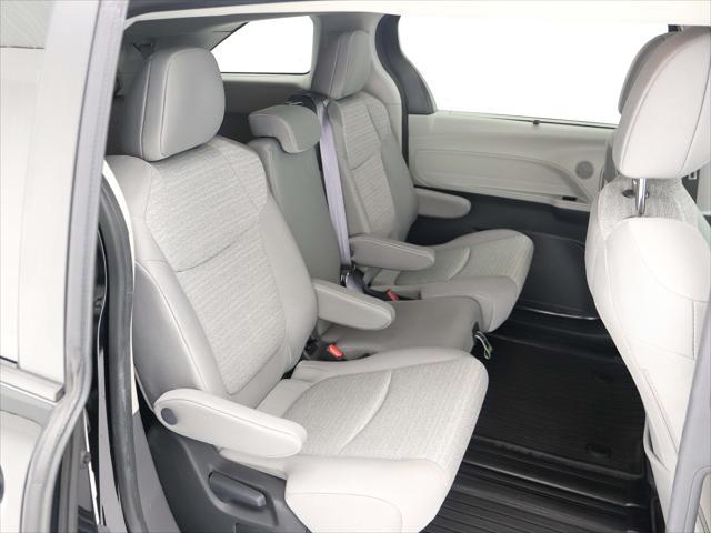 Photo of 2023 Midnight Black Metallic Toyota Sienna