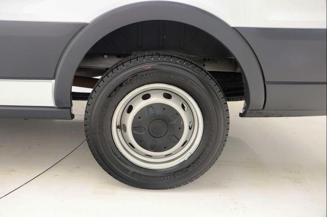 Photo of 2018 Oxford White Ford Transit-350