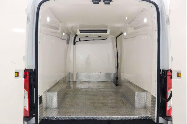 Photo of 2018 Oxford White Ford Transit-350