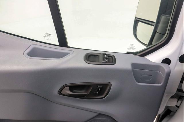 Photo of 2018 Oxford White Ford Transit-350