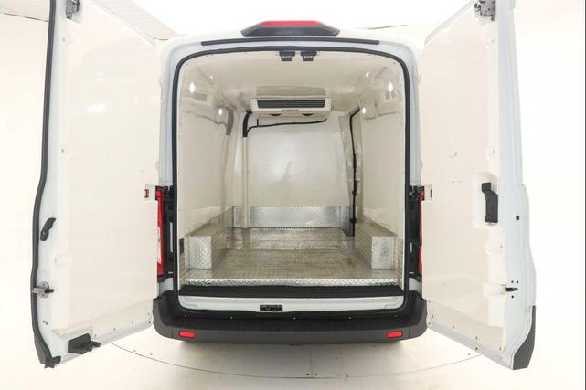 Photo of 2018 Oxford White Ford Transit-350