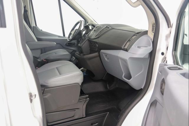 Photo of 2018 Oxford White Ford Transit-350