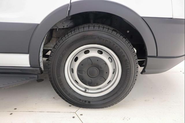 Photo of 2018 Oxford White Ford Transit-350