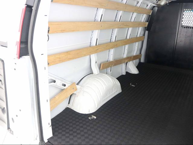 Photo of 2022 Summit White GMC Savana 2500