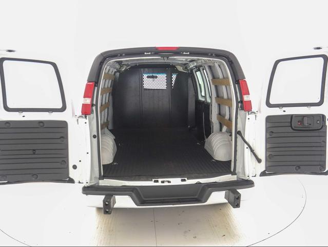 Photo of 2022 Summit White GMC Savana 2500