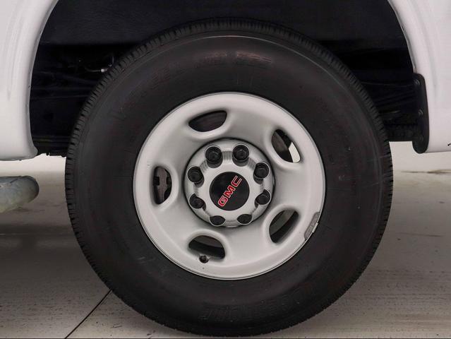 Photo of 2022 Summit White GMC Savana 2500