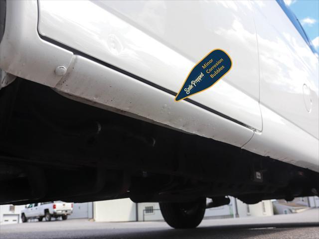Photo of 2014 Summit White Chevrolet Express 1500