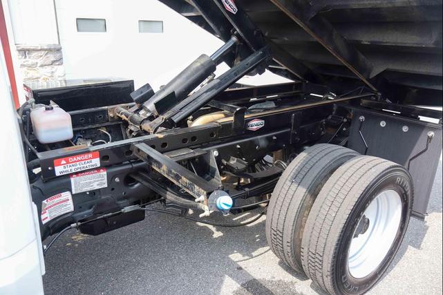 Photo of 2022 Oxford White Ford F-450