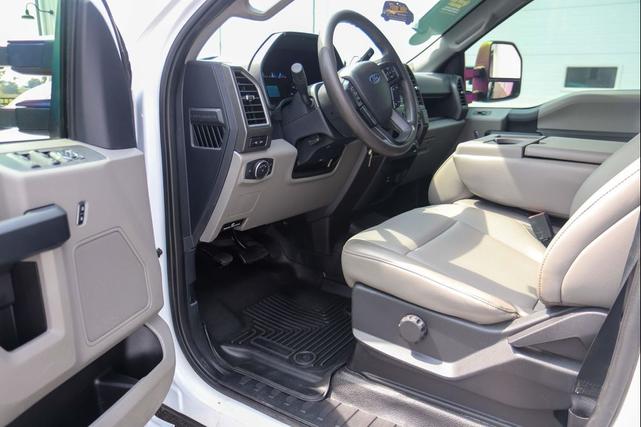 Photo of 2022 Oxford White Ford F-450