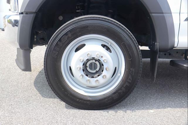 Photo of 2022 Oxford White Ford F-450