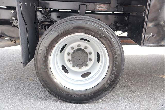 Photo of 2022 Oxford White Ford F-450